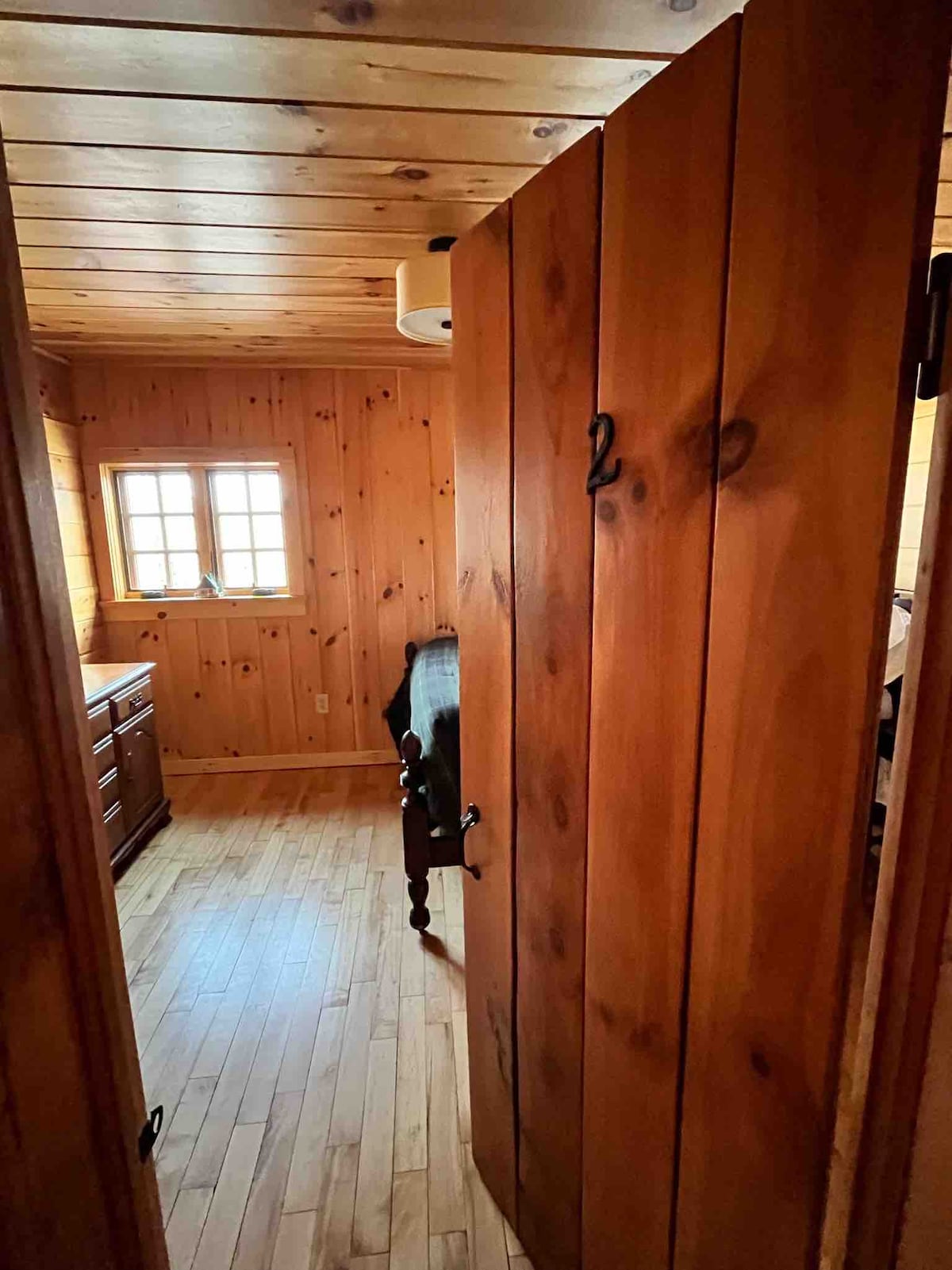 Საძინებლის ნომერი 2: 1 საწოლი 152 × 203 სმ