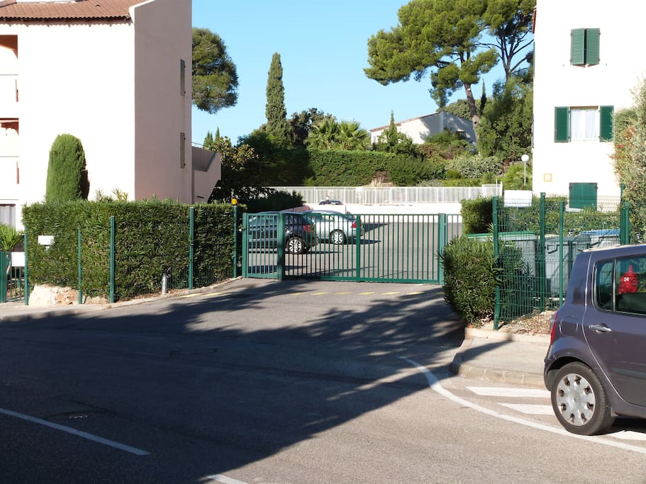 LA RESIDENCE