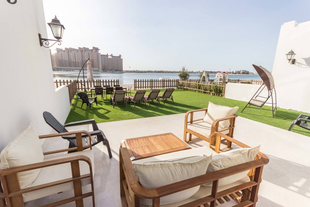 Beachfront Villas Дубай