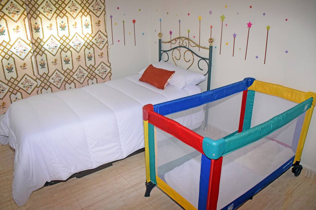 Dormitorio 2 con cuna