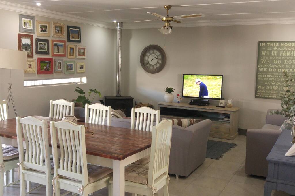 Open plan dining and living room