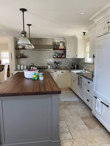 Gorgeous home steps to the beach