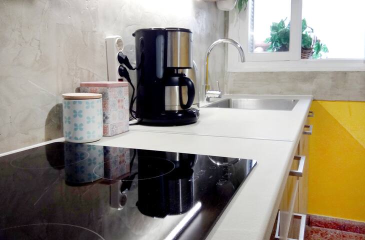 Combo Colorful Flat & Penthouse ❤ Heart of Athens gallery image 5