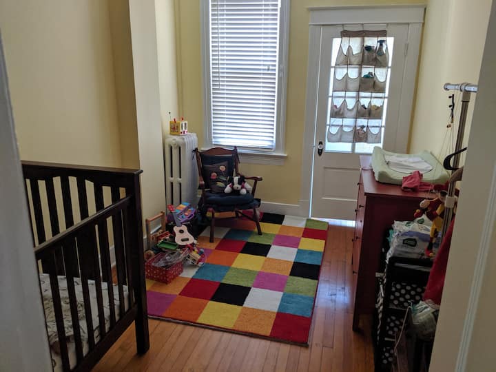 Kids  room a.k.a. the yellow room. Now there is a kids bed in there too. Can be modified further.