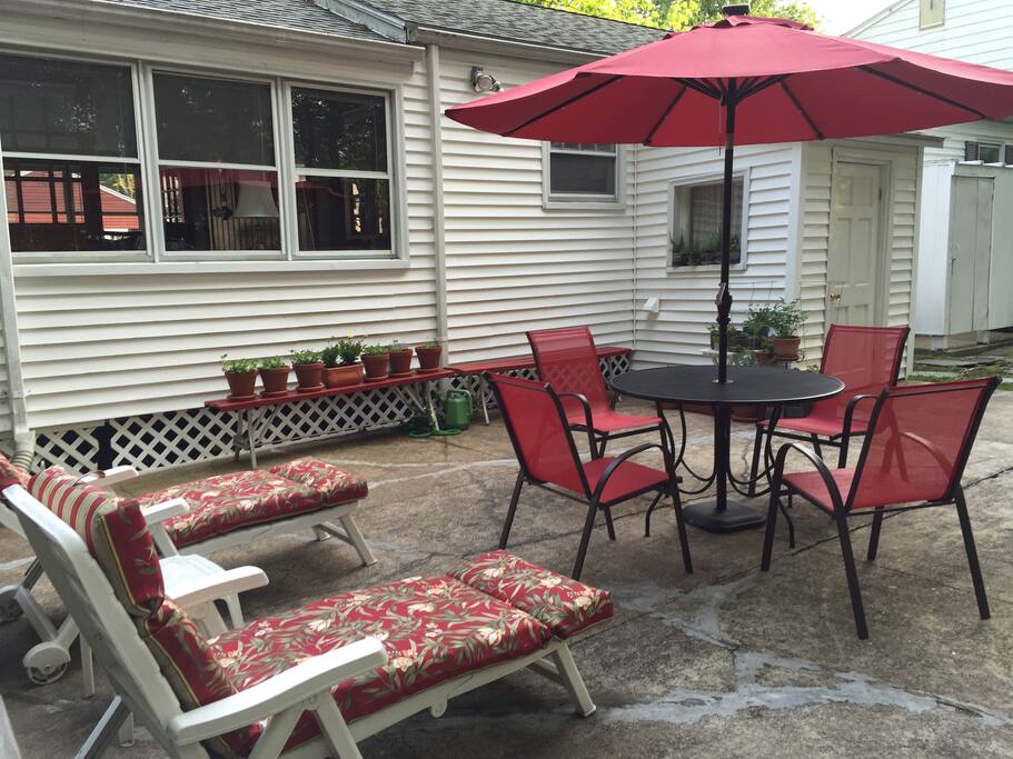 Lovely backyard patio