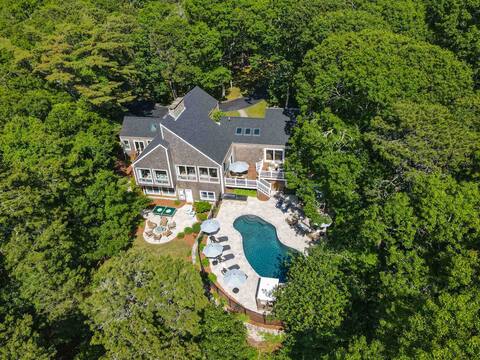 4BR 4BA Osterville luxury home with pool/hot tub