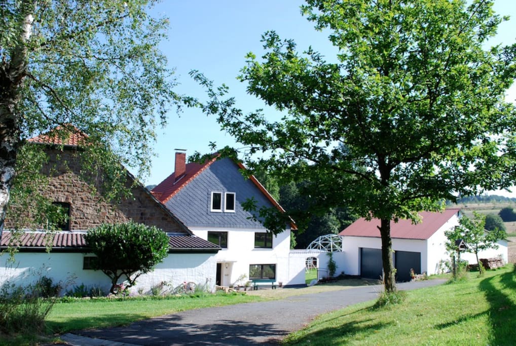 Front of Simple Life Farm Bed & Breakfast