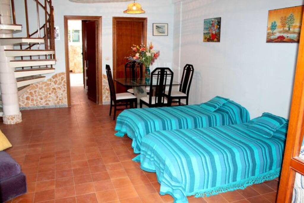 soggiorno- 2 letti singoli (possibilità di aggiungere 3 letto)