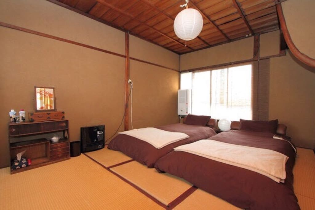 2nd floor bed room