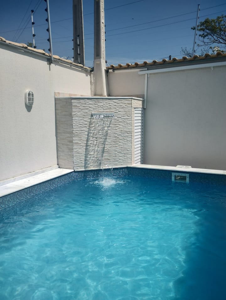 Casa Agradável Com Piscina - Peruíbe