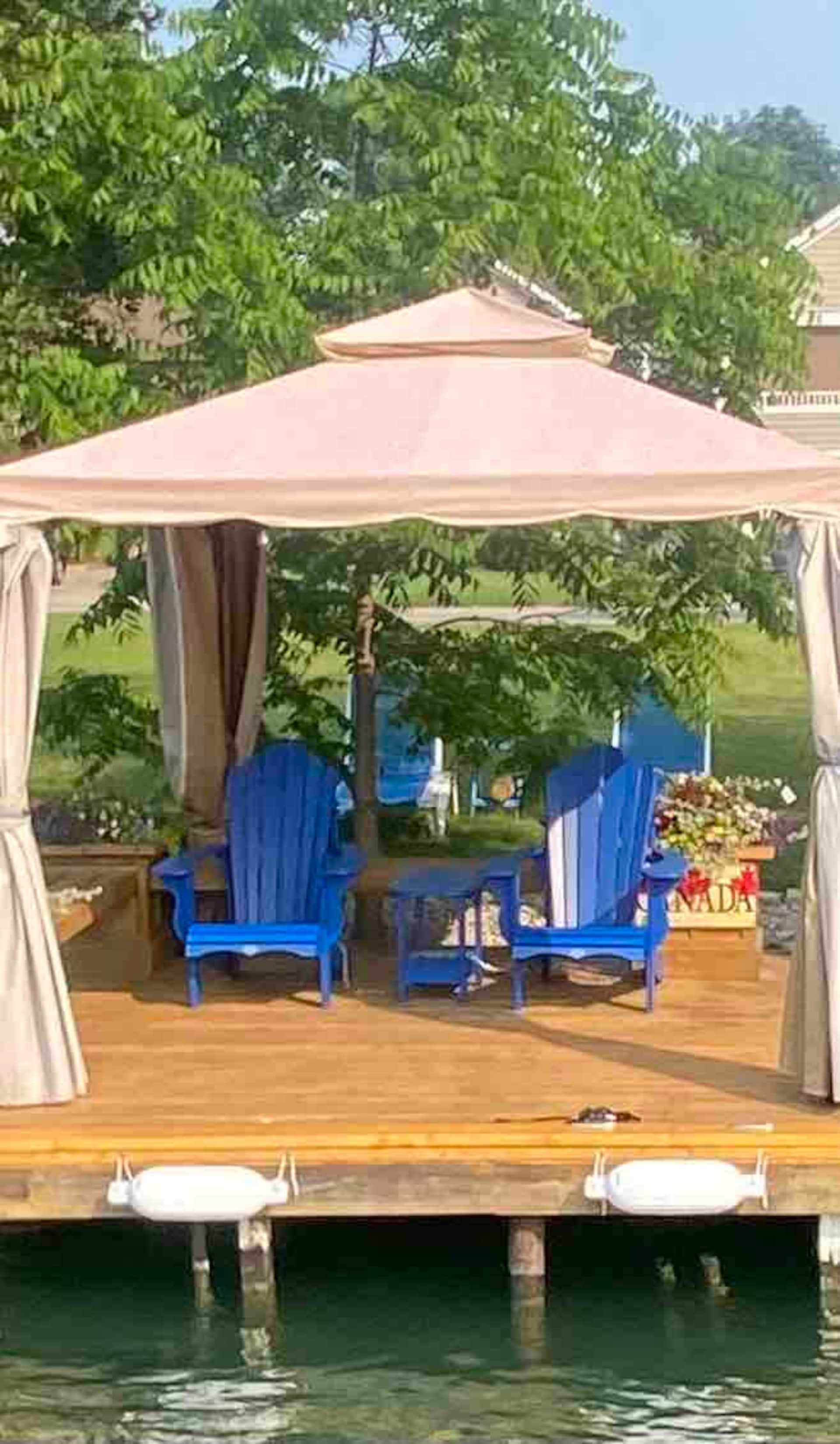 Julianne's Creekside-Waterfront with a dock.