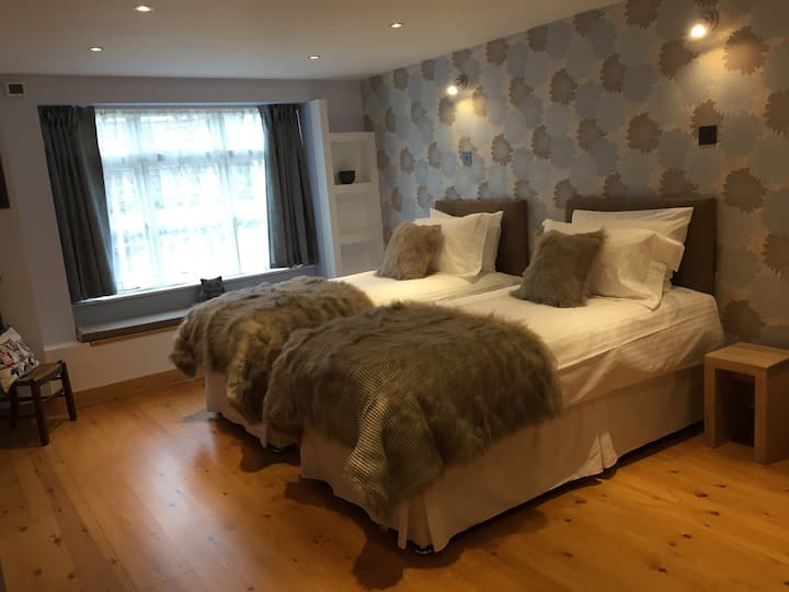 Double Room-ensuite With Bath-the Snowy Owl - Somerset
