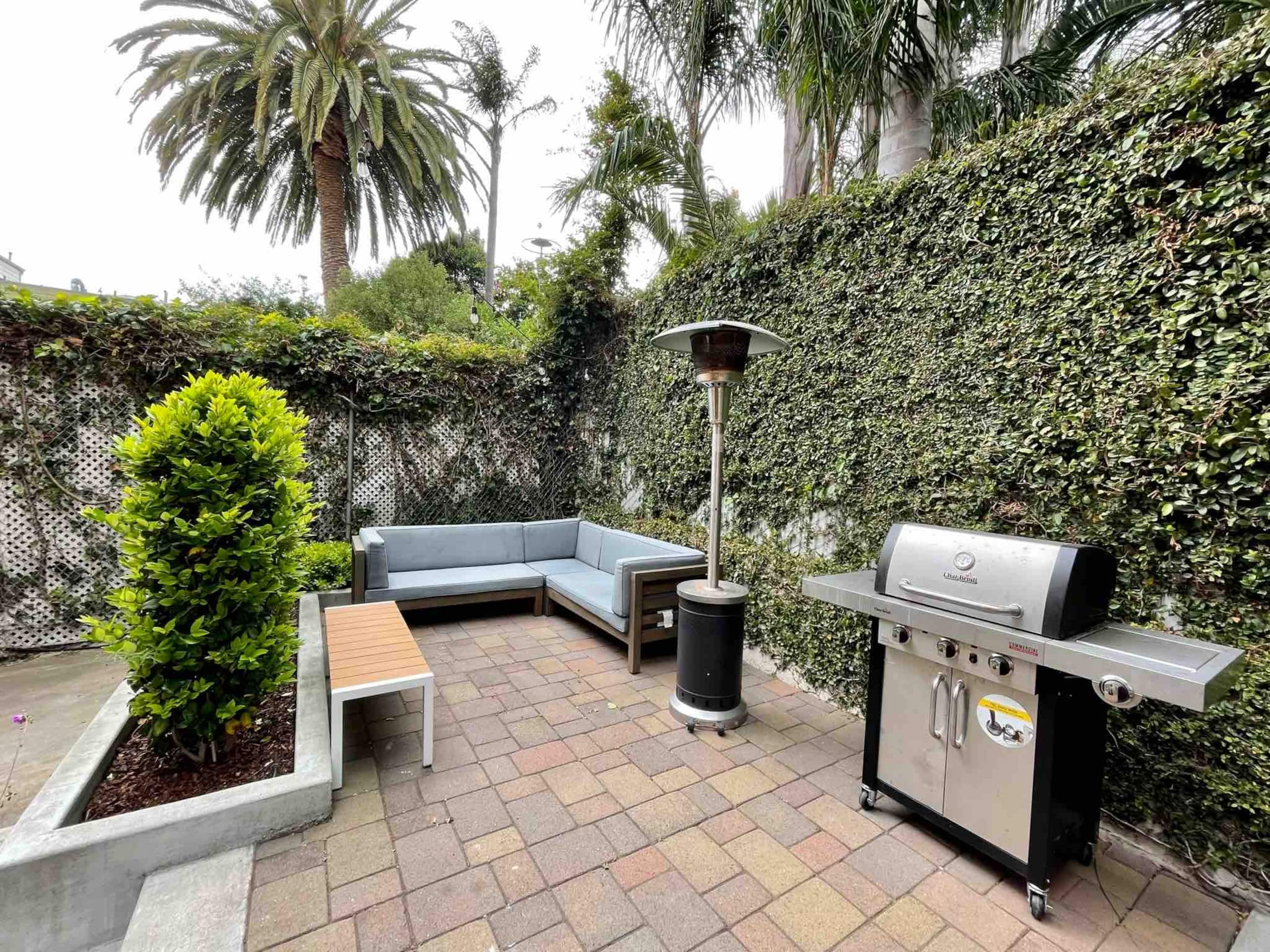 Condo in San Francisco · ★4.8 · 2 bedrooms · 2 beds · 1 bath - Image 46