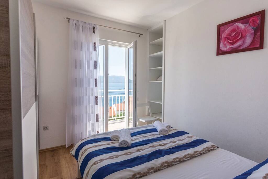 Room 1