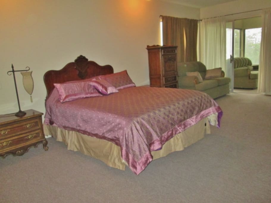 Queen bed with deluxe memory foam mattress.