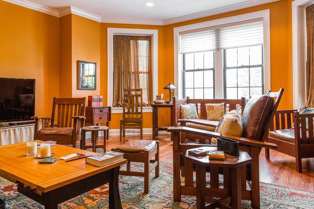Living Room You May Share With Me