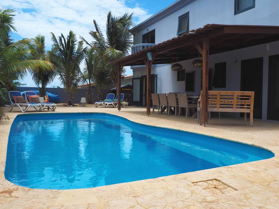 Pool & porch