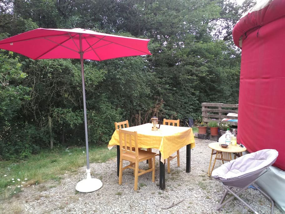 jardin extérieur pour manger.