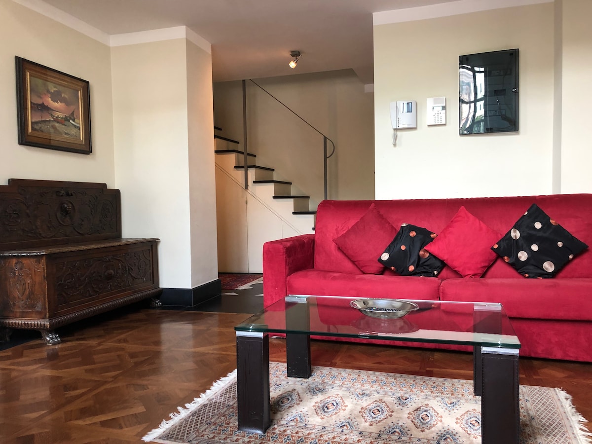 Top Airbnb: UNESCO APARTMENT: Via Garibaldi - Genova Center in Genova