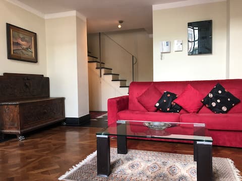 Top Airbnb: UNESCO APARTMENT: Via Garibaldi - Genova Center in Genova