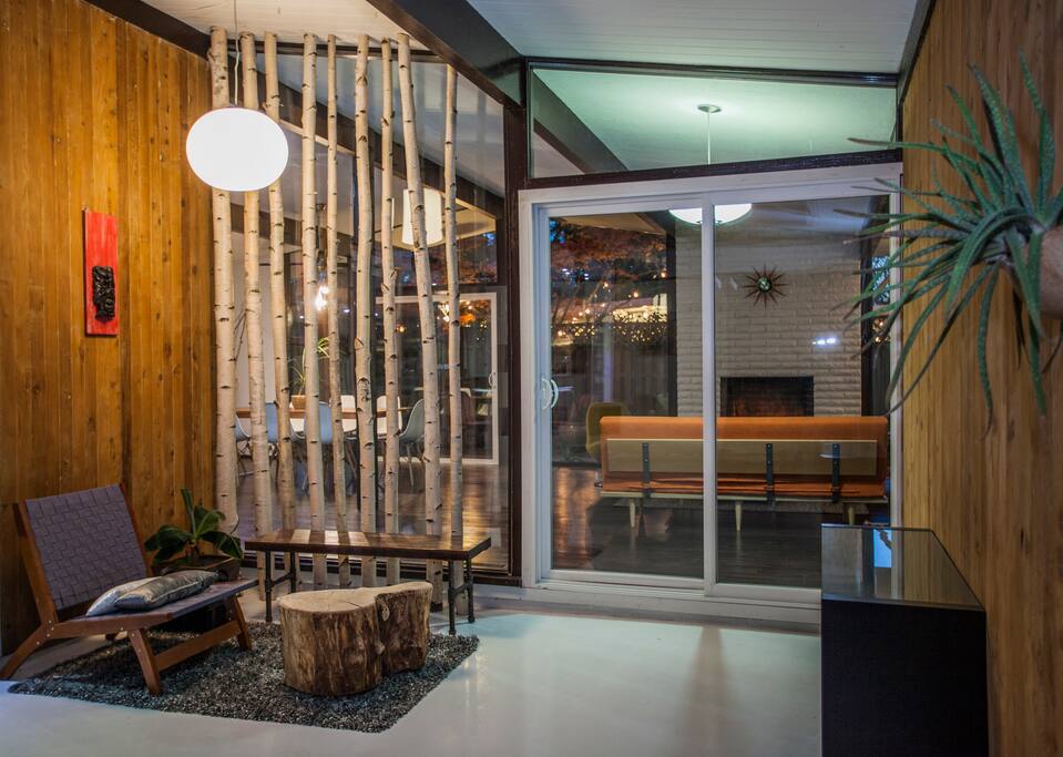 Atrium overlooking the livingroom