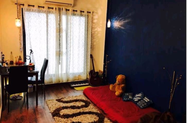 Cozy & Homely 1BHK amidst peak location!!!