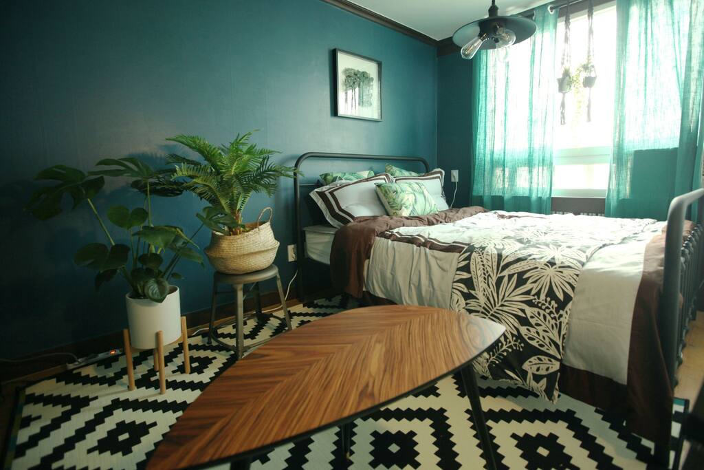 Stylish planterior place
