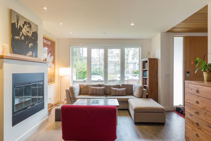 Spacious Architect Home Ubc - A/c, Hot Tub, Sauna. - Vancouver