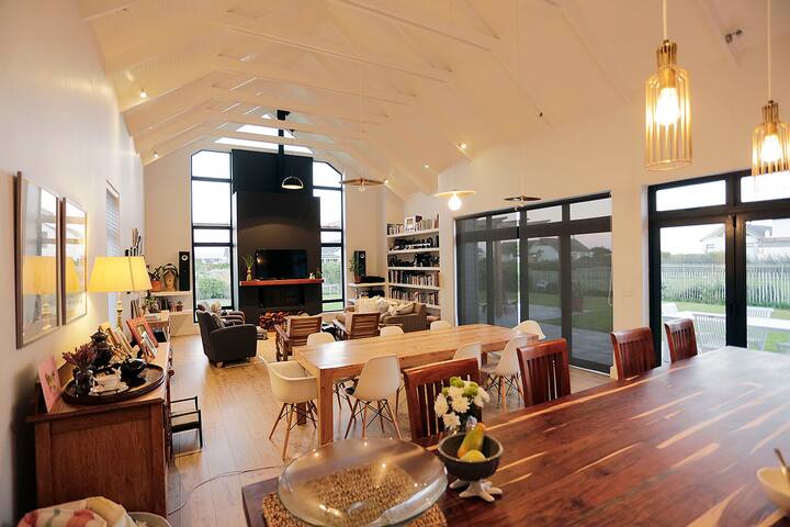 Entire 4 bedroom home in Eco Estate, Noordhoek gallery image 2
