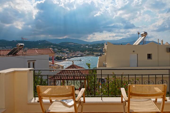 Traditional villa with outstanding sea view gallery image 4