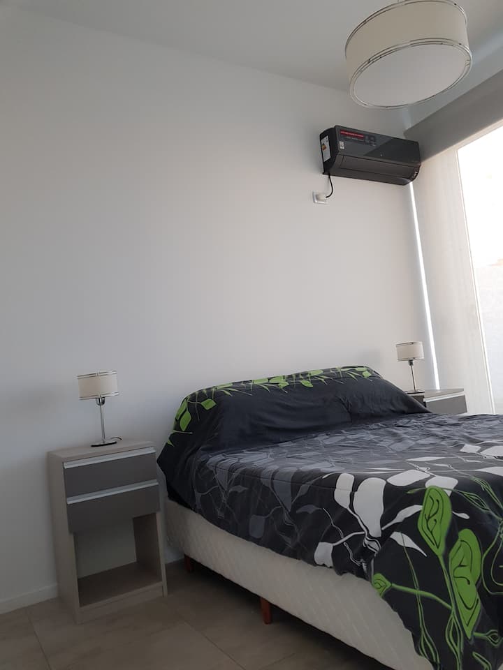 Dormitorio (ห้องนอน)