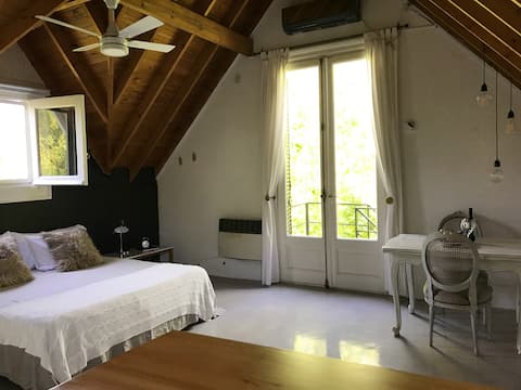 Top performing Airbnb: About Rome in San Isidro
