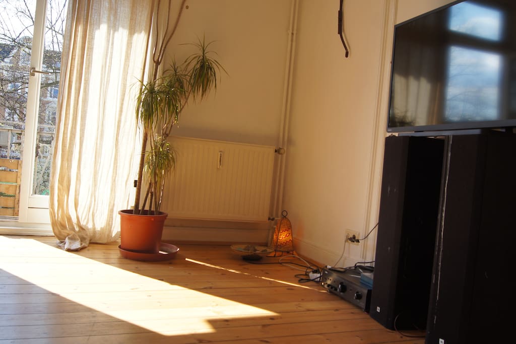 Mit Flat Screen und Stereo