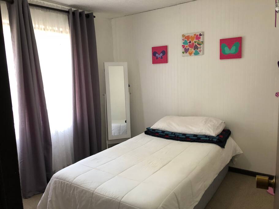 Habitación para una o dos personas es una cama de 1 plaza ..