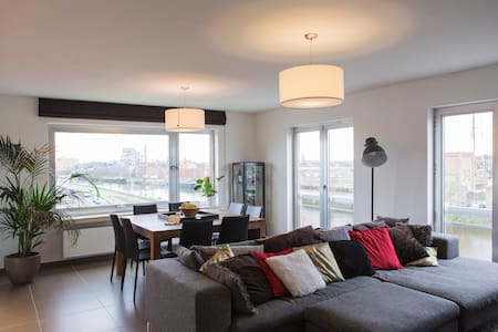 Sunny and cosy apartment with bikes !