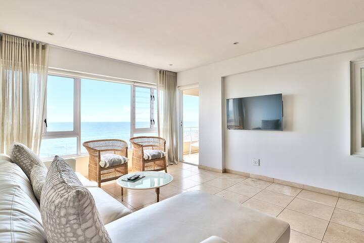 Mouille Point Beach Front. Best location. gallery image 3