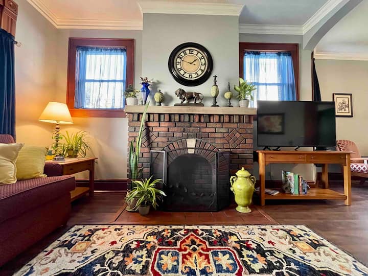 Spacious & Charming*downtown*cedar Point*kalahari* - Marblehead, OH