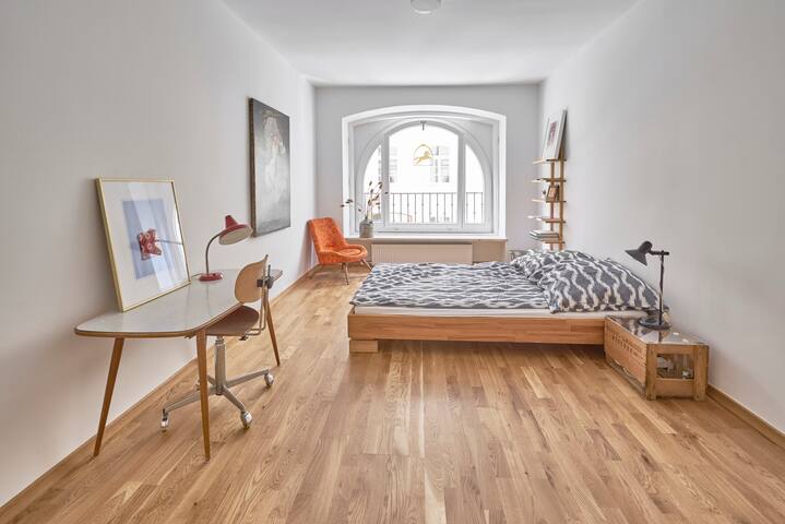 Art Loft in Central Munich; Four Big Bedrooms gallery image 4