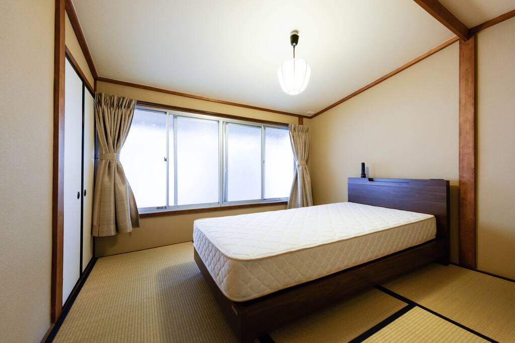 Room of the second-floor small size.