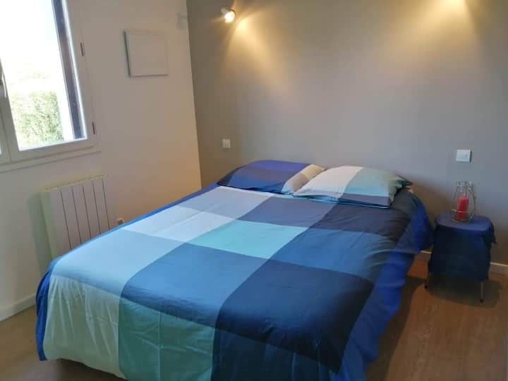 Საძინებელი 1,
1 ორადგილიანი საწოლი