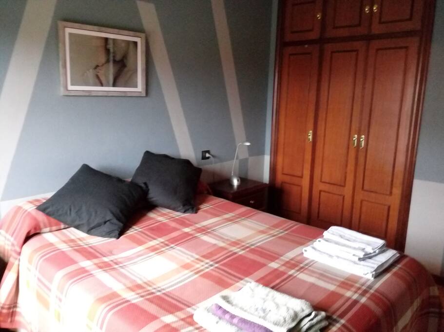 Habitación matrimonial con empotrado