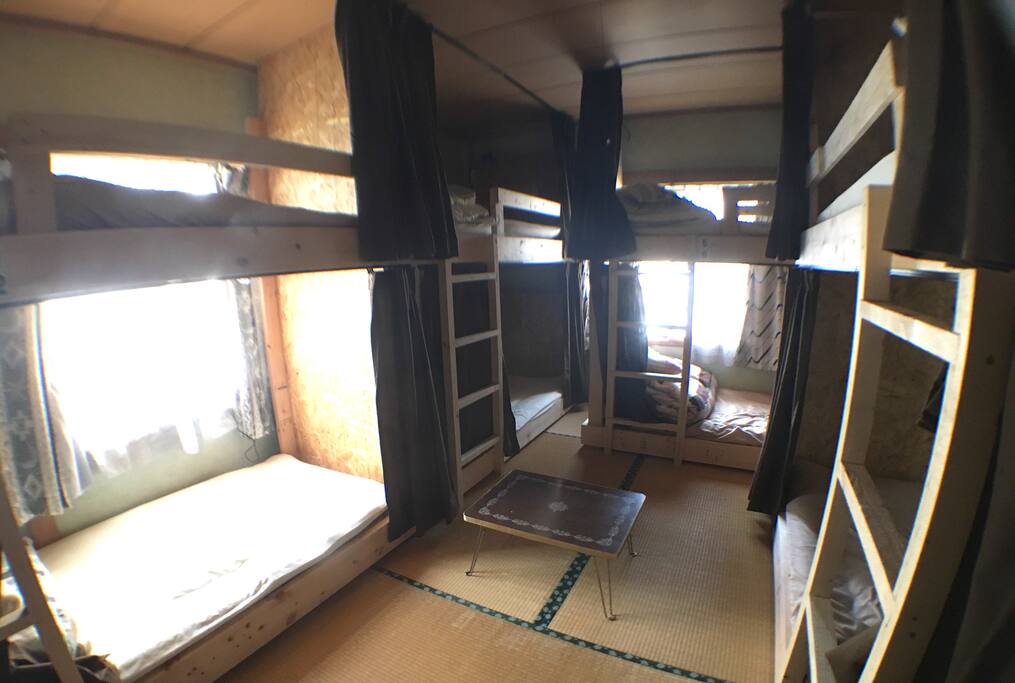 orange house hostel " Dormitory Bed03" 2段ベッド 定員8名定員8名(男女混合)です