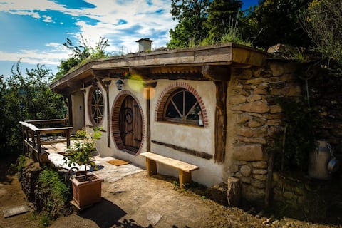 Maison "Hobbit" les petits Bonheurs