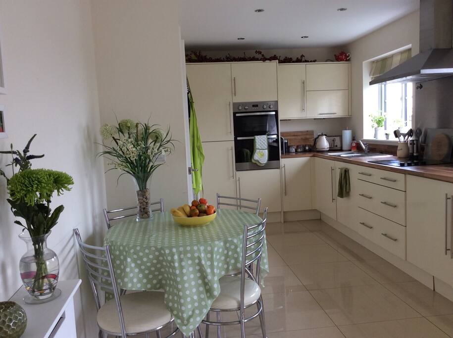 Kitchen diner