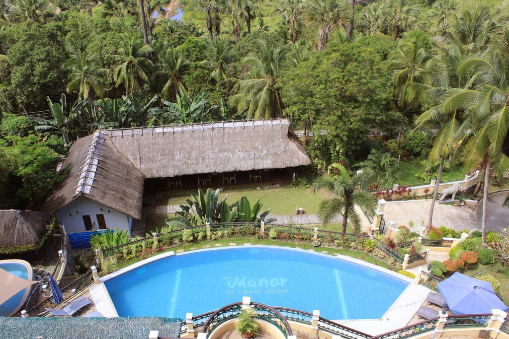 looking West over the swimming pool and Garden View Restaurant - stunning sunsets daily