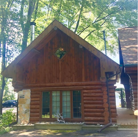Airbnb Ottawa Vacation Rentals Places To Stay Ontario Canada