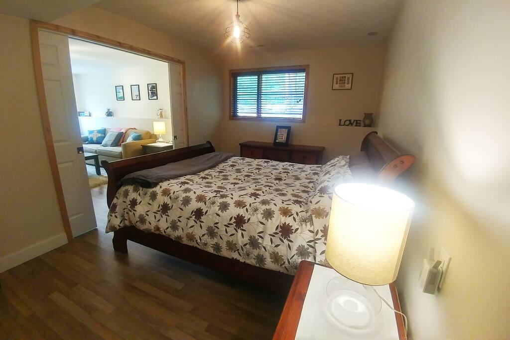 Queen size bed
