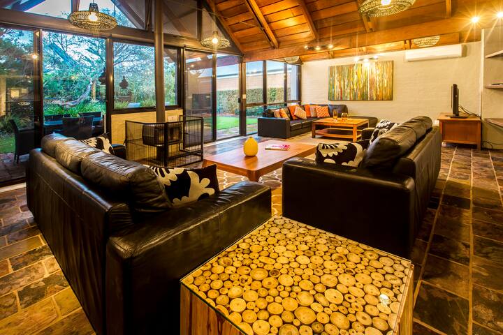 Whalers Cove Villas, Villa Superior gallery image 3