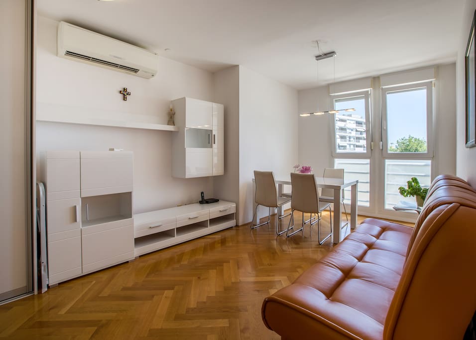 Living & dining room