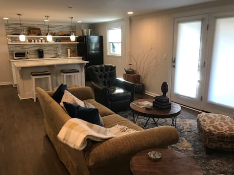 Clean, modern, renovated in-home apartment